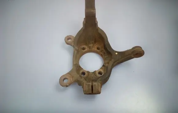 Nissan Juke I F15 Front wheel hub spindle knuckle 400141KK0H