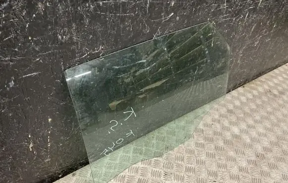 Audi A1 Rear door window glass 82G845205B