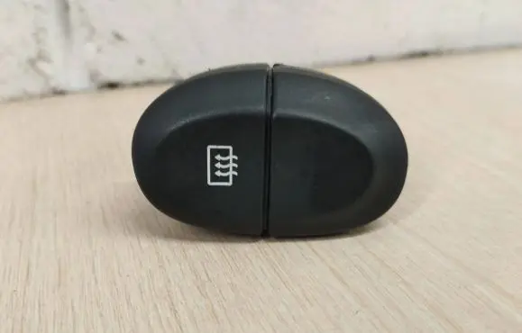 Renault Megane I Windscreen/window heater switch 841243B