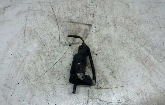 Volkswagen Golf Plus Windscreen/windshield washer pump 1K6955651