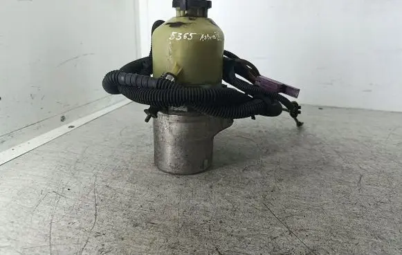 Opel Astra G Power steering pump TRW