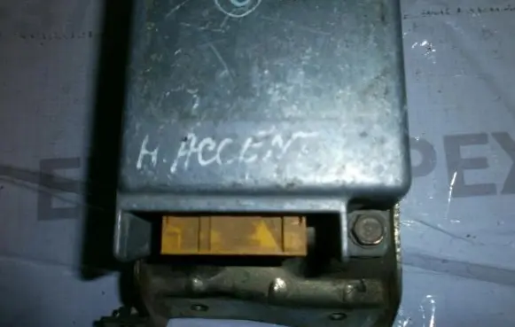 Hyundai Accent Airbag control unit/module