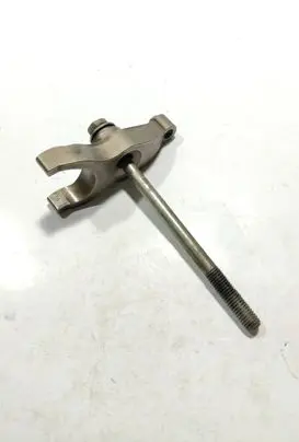 Toyota Land Cruiser (J120) Fuel Injector clamp holder