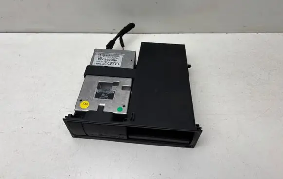 Audi A6 S6 C6 4F Head unit multimedia control 4E0035785
