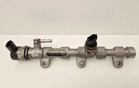 Renault Megane III Fuel main line pipe 0445214256 175216485R H8200828379