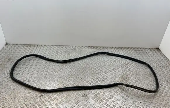 Mercedes-Benz V Class W447 Rear door rubber seal (on body) A4477310600