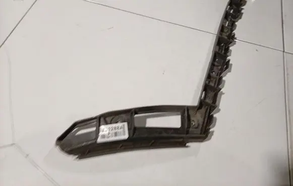 Opel Insignia A Rear bumper mounting bracket 