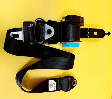 Chrysler Voyager Third row seat belt 040813