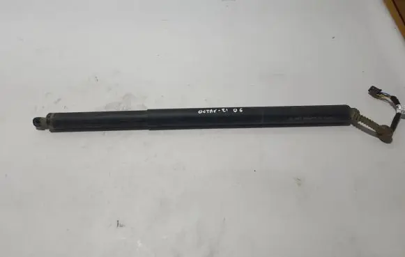 Skoda Octavia Mk4 Tailgate strut 5E7827851
