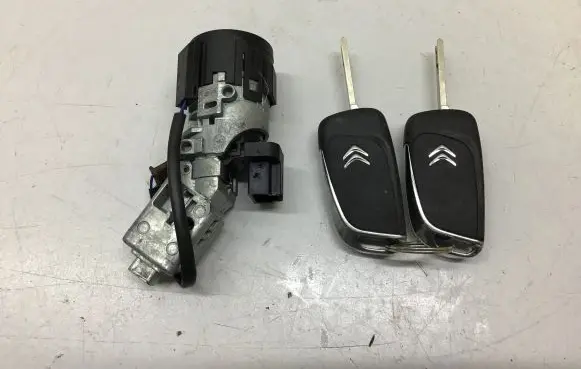 Citroen DS4 Ignition lock 1011A3 N0502455 9663123380