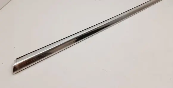 Volvo V70 Front door glass trim molding 30661121
