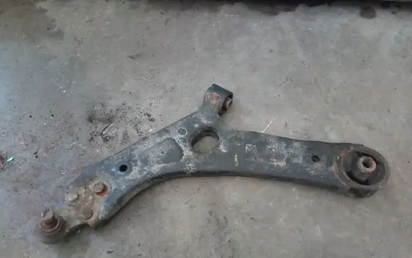 Hyundai ix35 Front lower control arm/wishbone
