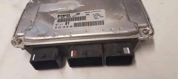 Peugeot 206 Engine control unit/module 9643218980 0261207477
