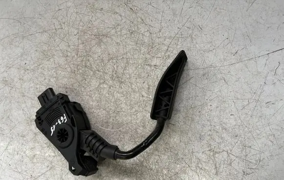 Audi A8 S8 D4 4H Accelerator throttle pedal 4H2723523B