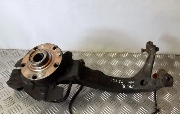 Audi A4 S4 B5 8D Front wheel hub spindle knuckle 8D0407258AE