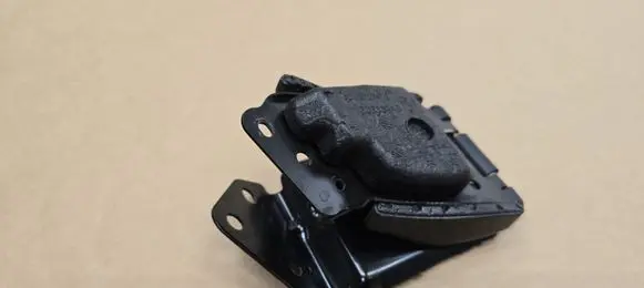 Volvo C70 Convertible roof hinge 1385382