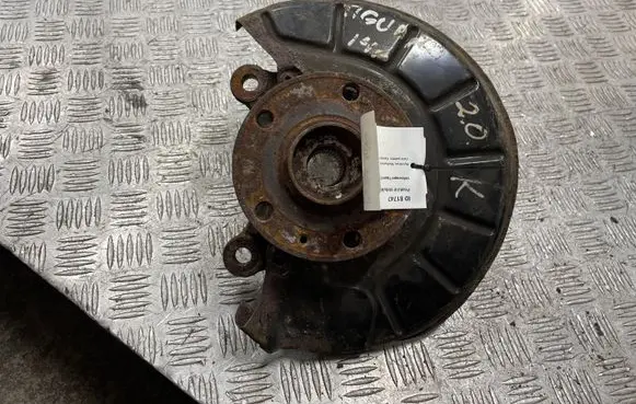Volkswagen Tiguan Front wheel hub