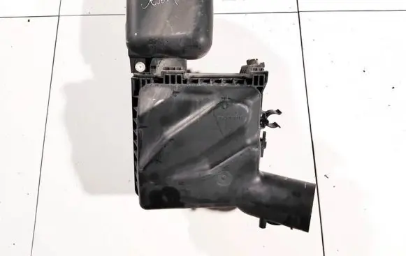 Subaru B9 Tribeca Air filter box a52ag00