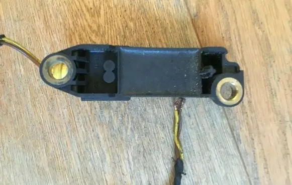 Audi A6 S6 C5 4B Airbag deployment crash/impact sensor 4B0959643B 02306043WP8 060400