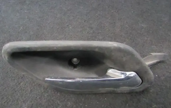BMW 5 E39 Rear door interior handle 8226050