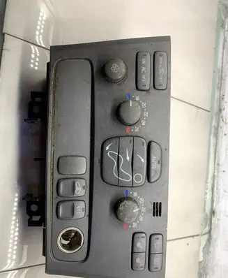 Volvo S80 Climate control unit 8682930