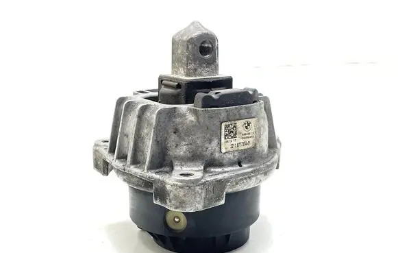 BMW 5 F10 F11 Engine mount bracket 68623513 6777374