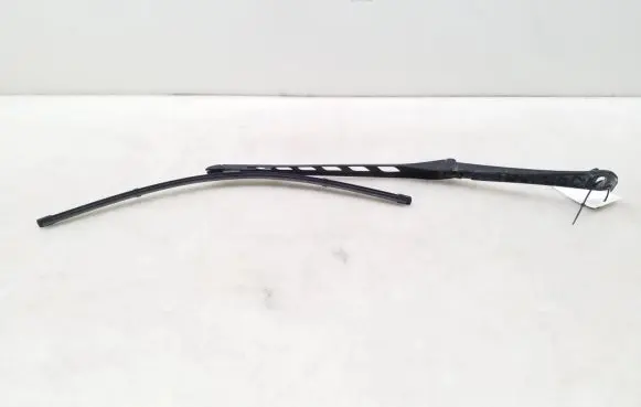 BMW 5 E60 E61 Front wiper blade arm 7035099