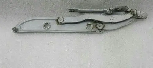 BMW 5 E39 Tailgate/trunk/boot hinge 41628220073