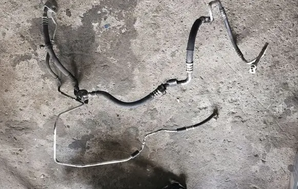 Opel Zafira B Air conditioning (A/C) pipe/hose