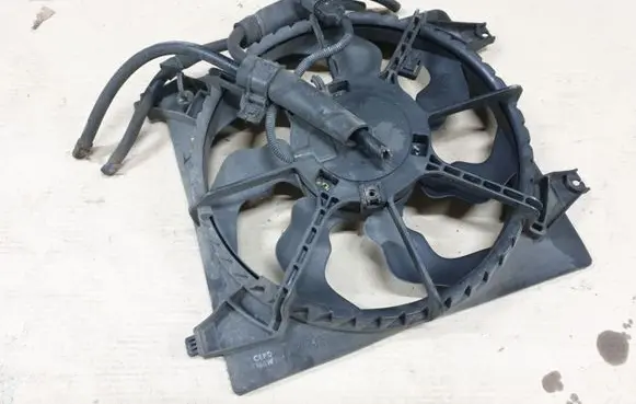 Hyundai Santa Fe Radiator cooling fan shroud