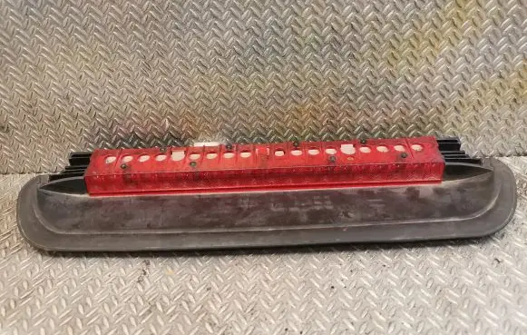 BMW 3 E90 E91 Third/center stoplight