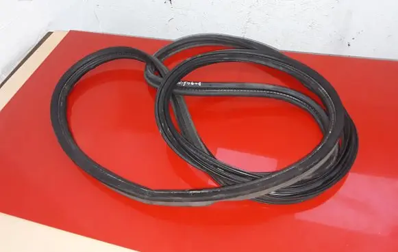 Honda Civic IX Seal rubber (tailgate) TGUKUHF6