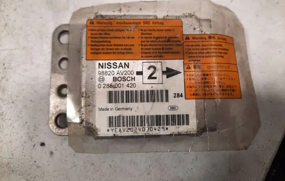 Nissan Primera Airbag control unit/module 0285001420 98820AV200