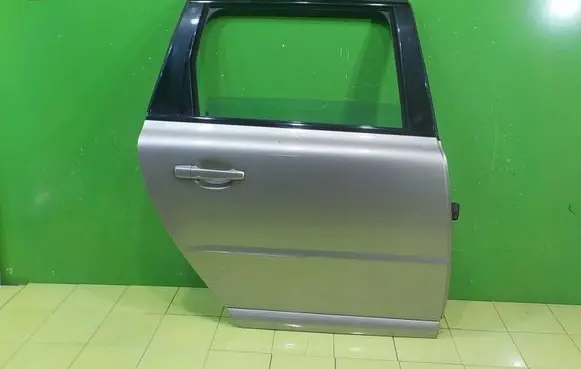 Volvo V70 Rear door PRAWE