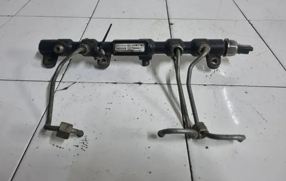 Ford Mondeo Mk III Fuel main line pipe 2S7Q9D280AE R9144Z050B 4141407935