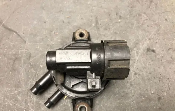 Ford Galaxy Turbo solenoid valve 95BB9C915BB