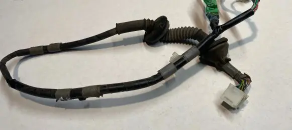 Lexus IS 200-300 Rear door wiring loom 8215453030