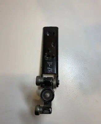 Renault Master III Sliding door upper roller guide/hinge 777653050R