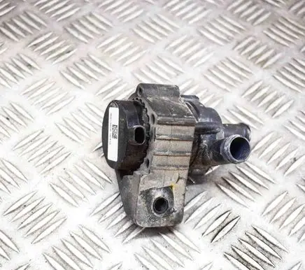 Toyota Hilux (AN10, AN20, AN30) Electric auxiliary coolant/water pump 9021337A