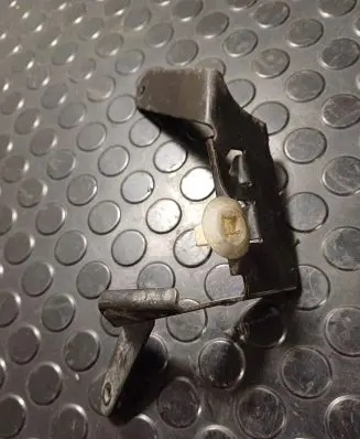 Porsche Cayenne (92A) Bracket in trunk/boot 7L0819605A