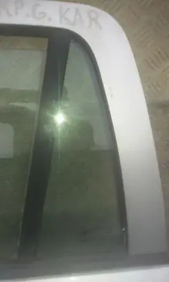Opel Astra G Rear vent window glass 