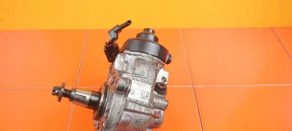 BMW 2 F45 Fuel injection high pressure pump 8514138 B47D20B