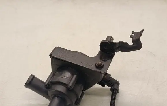 Volkswagen Golf Plus Electric auxiliary coolant/water pump 1K0121093AD