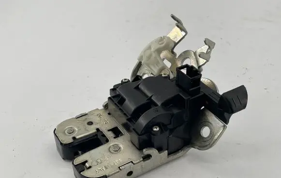 Audi A7 S7 4G Tailgate/trunk/boot lock/catch/latch 8R0827505