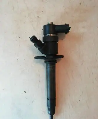 Volvo V70 Fuel injector 044511076