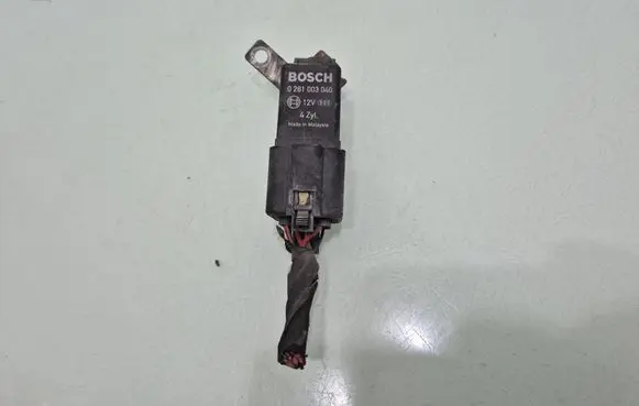 Dodge Journey Glow plug pre-heat relay 05033351AA