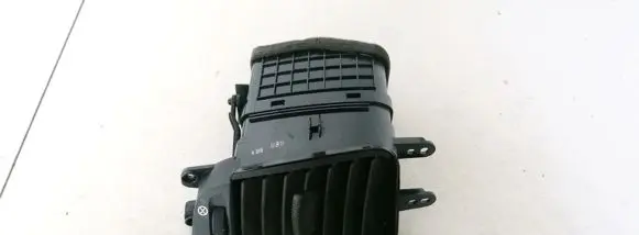 KIA Sorento Dash center air vent grill 974303E500 97430-3E500