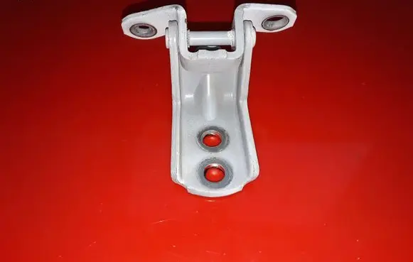 Nissan Leaf I (ZE0) Front door lower hinge A047743