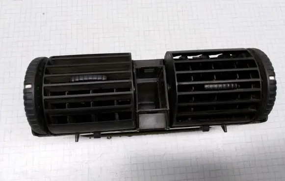 Opel Astra G Dash center air vent grill 90560344