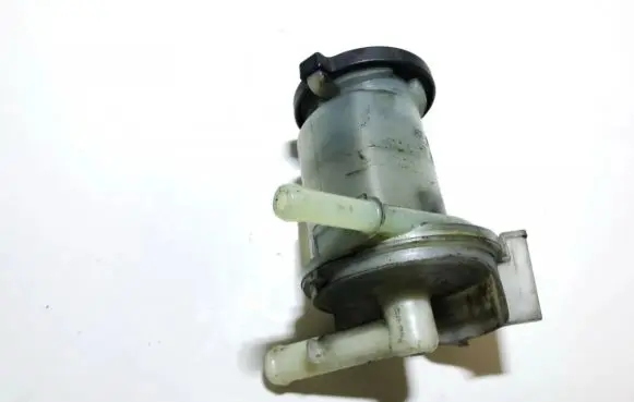 Toyota Avensis T250 Power steering fluid tank/reservoir